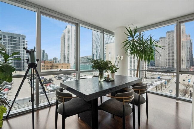 Photo - 123 S Green St Unit 803B