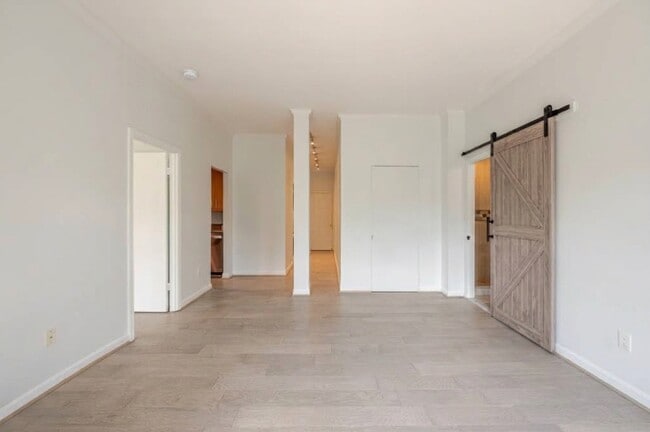 2000 16th St NW Unit 208