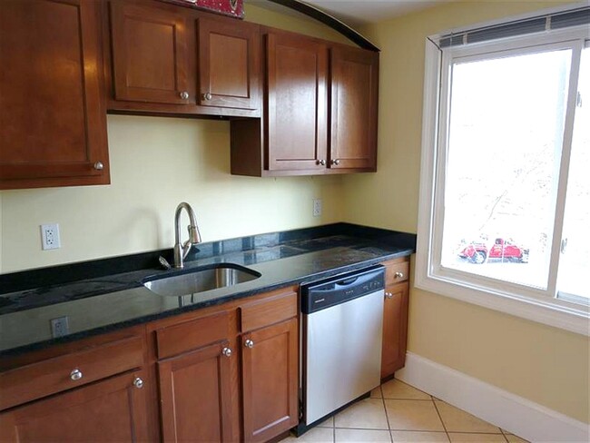 Photo - 162 Holland St Condo Unit 2