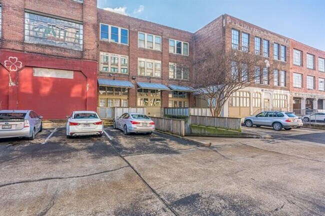 413 S Main St Unit 205