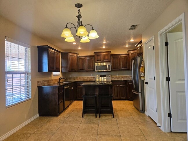 Photo - 2323 Flagstone Dr