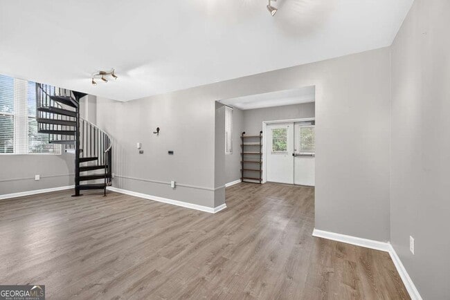 1031 State St NW Unit 209