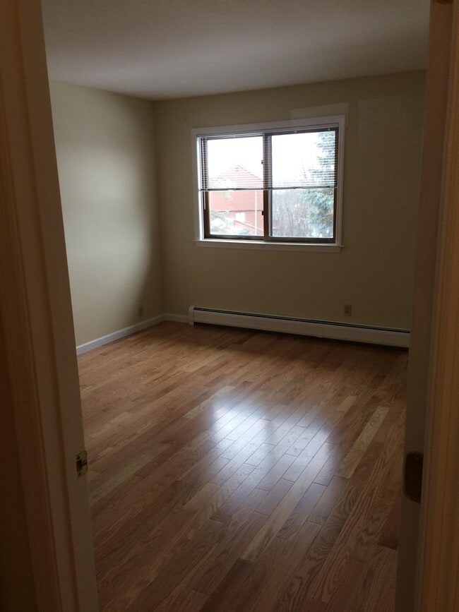 Photo - 143 Village Heights Rd