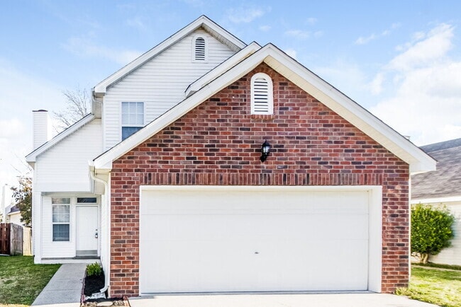 Building Photo - 909 Bexhill Ct S Rental
