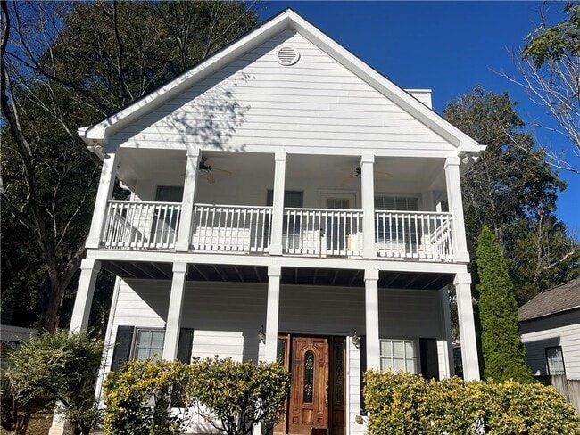 Photo - 889 Crew St SW