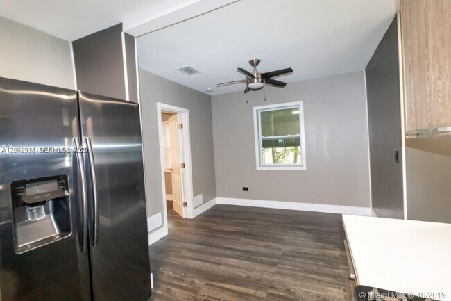 Photo - 733 85th St Unidad B