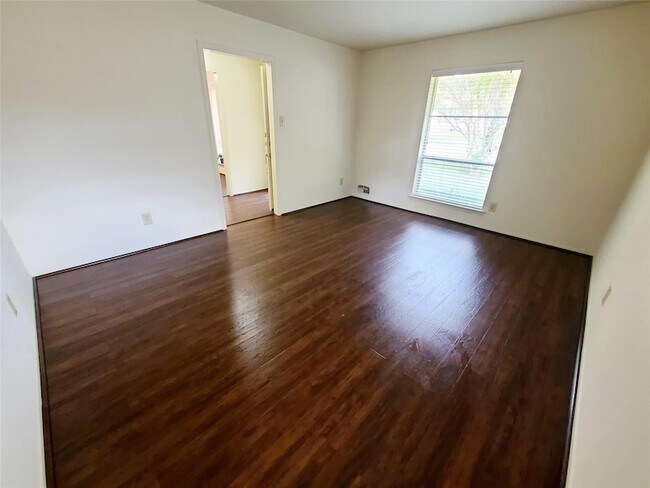 Photo - 7436 Brentcove Cir