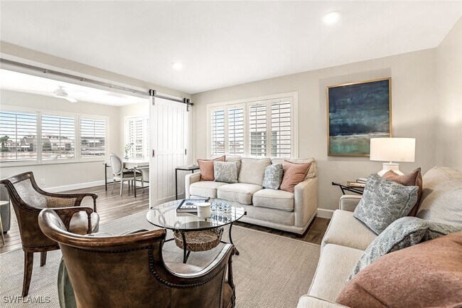 Building Photo - 1100 8th Ave S Unit H227