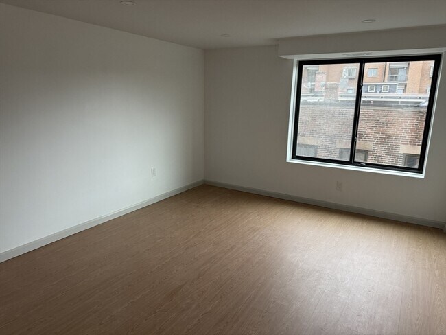 Photo - 1243 Beacon St Unit 5A