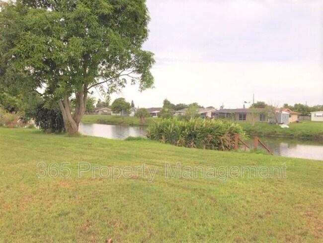 Photo - 2379 Conway Blvd