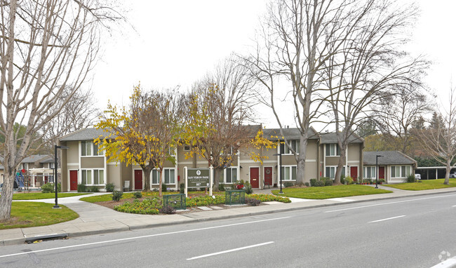 Photo - San Veron Park Apartments