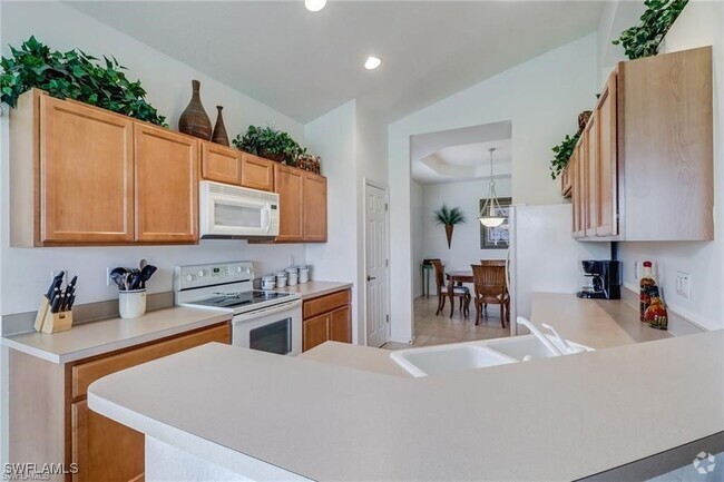 Building Photo - 6839 Ascot Dr Unit 202 Rental
