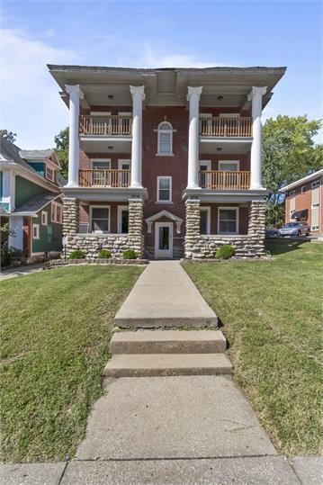 3716 Warwick