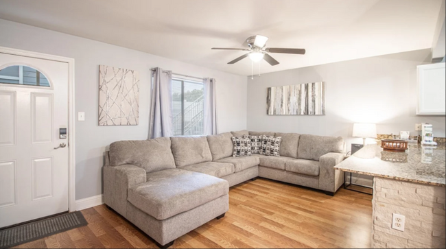 Building Photo - 1664 Beach Blvd Unit 165 Rental