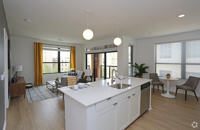 2BR, 2BA
