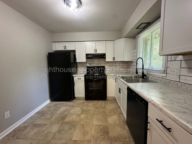 Photo - 120 Heather Hills Dr