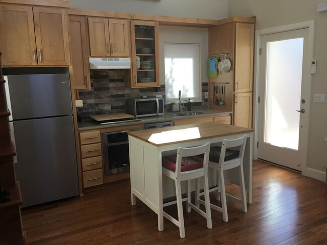 Photo - Custom Kenton Townhouse (Short Term)