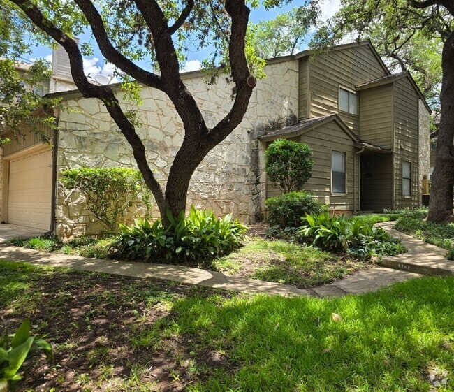 Building Photo - Hidden Creek Townhouse