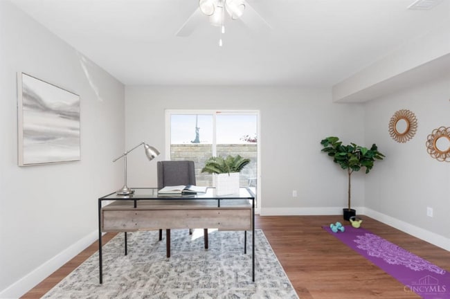 Photo - 4488 Butterfield Pl