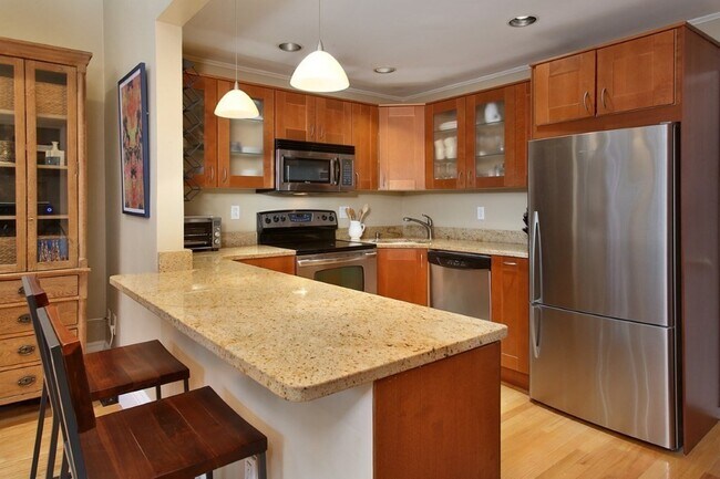 Photo - 208 W Springfield St Unit 3