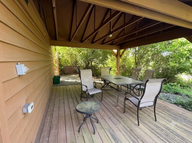 Photo - 103 Terrace View Dr