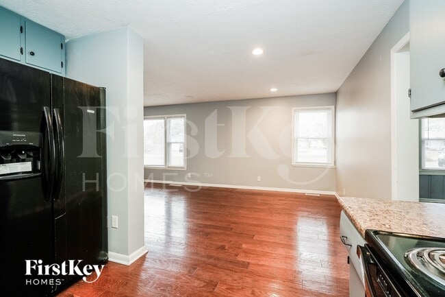 Photo - 371 S Hendricks Dr