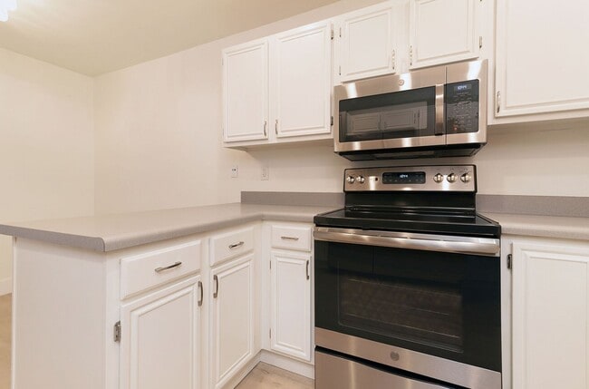 Photo - Beautiful 2Bd/2Ba Condo In Gated Community! Call Property Manager For Showing Details
