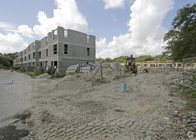 Primary Photo - Aventura Village