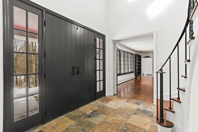 Photo - 11 Partrick Ln