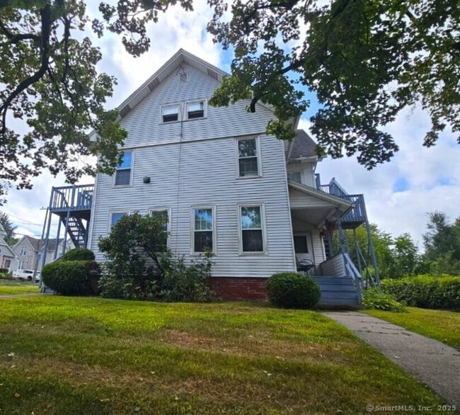 Building Photo - 76 Woodland St Rental