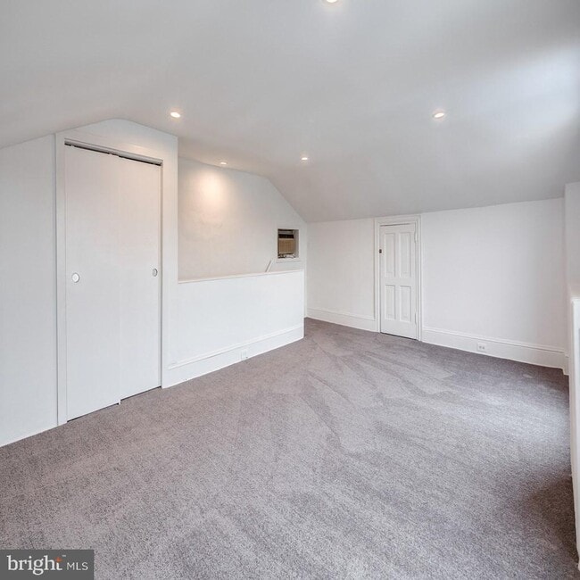 Photo - 243 Krams Ave