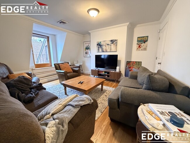 Photo - 1798 Beacon St Unit 3