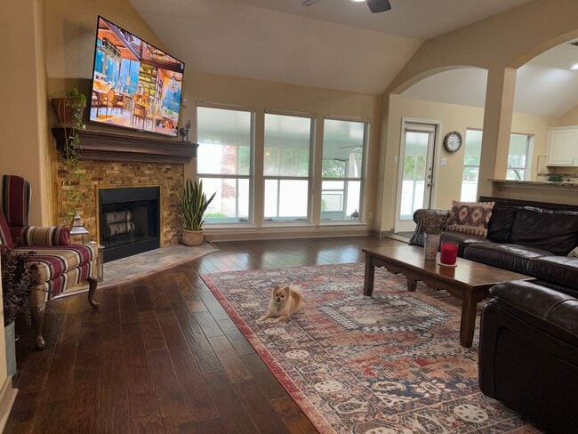 Photo - 1604 Canyon Oak