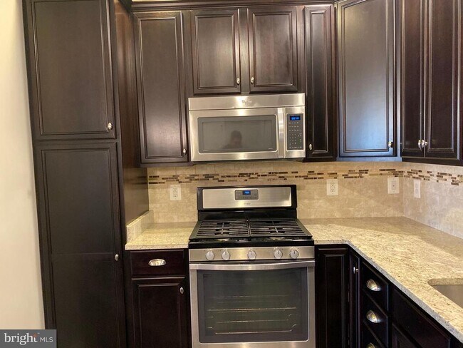 Photo - 43075 Thoroughfare Gap Terrace