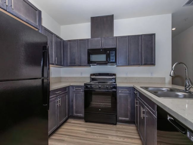 Photo - Del Rio Apartments