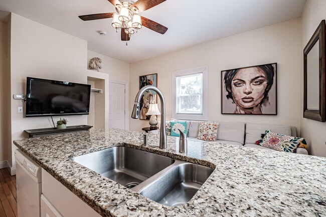 Photo - 161 Pearl St Unit 1