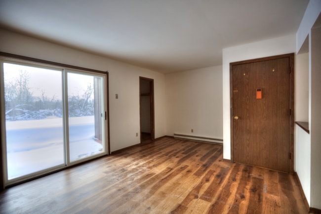 Photo - 421 S Suffolk St Unit 5