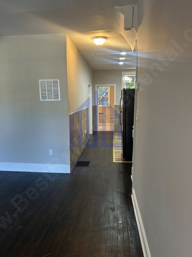 Photo - 2761 Baker St Unit 1