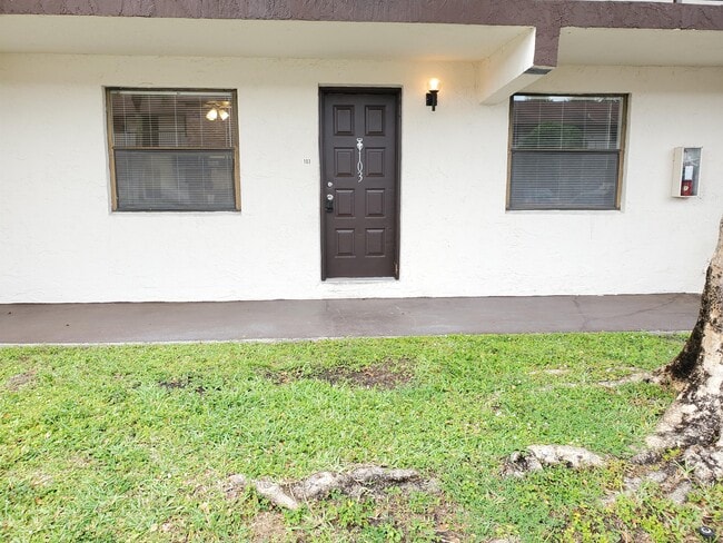 Photo - 6040 Shaker Wood Cir