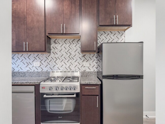 Photo - 436 W Belden Unidad 102C