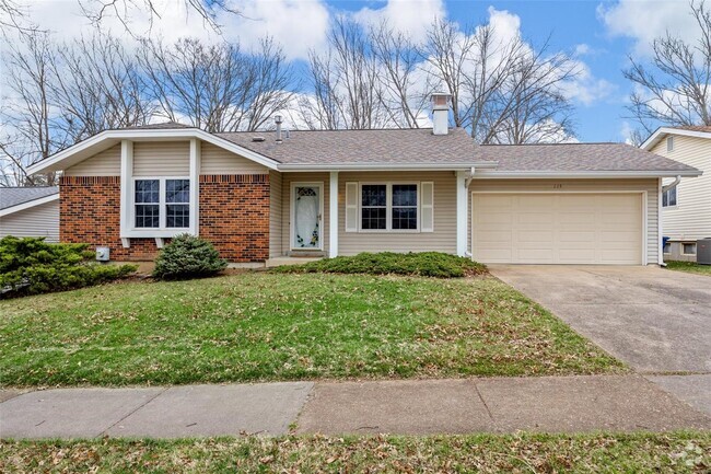 Building Photo - 215 Shadyoak Dr Rental