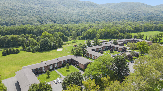 Building Photo - Mountainview Garden Apartments