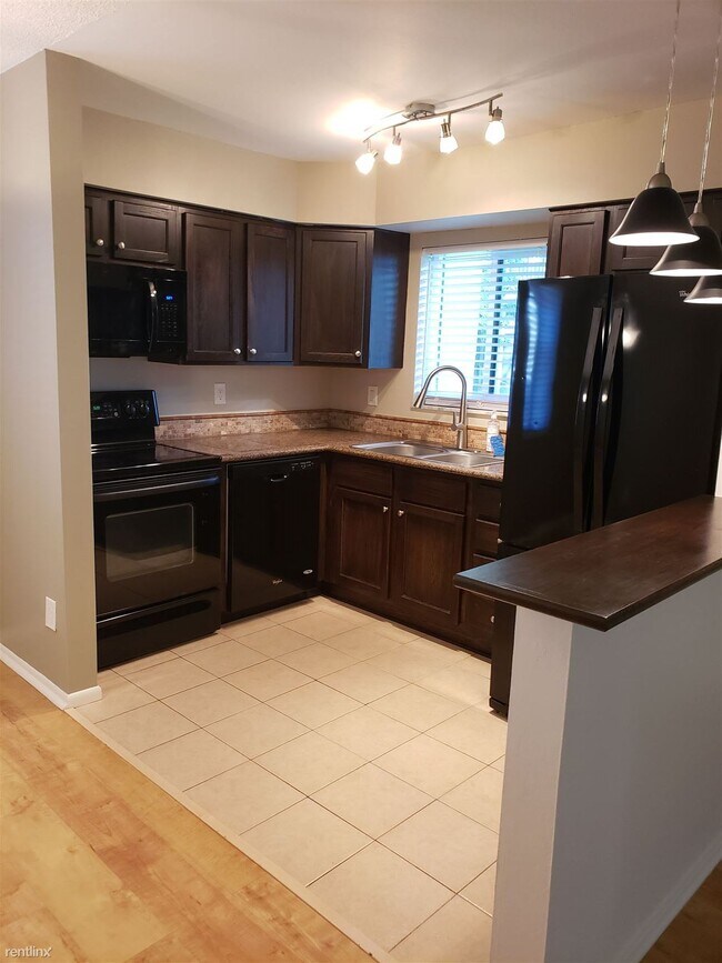 2 br, 2 bath Condo - Springwood Village Co... - 2 br, 2 bath Condo - Springwood Village Co... Unit Apt A