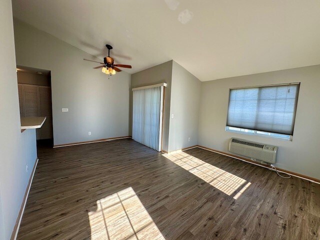 Photo - 146 Bertram Dr Unit I