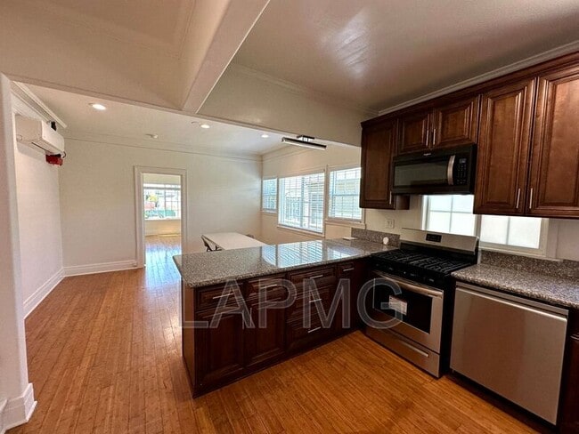 Photo - 1536 4th Ave