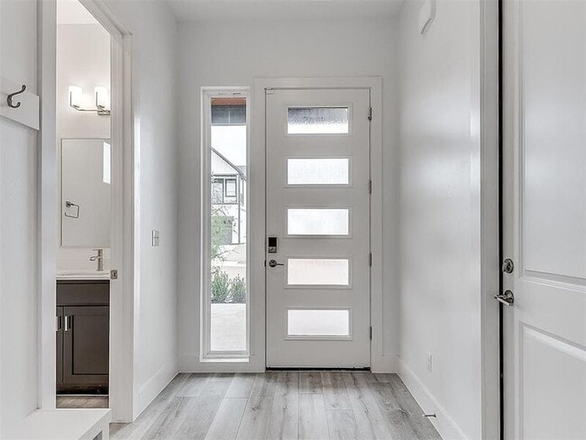 Photo - 2544 NW 130th St