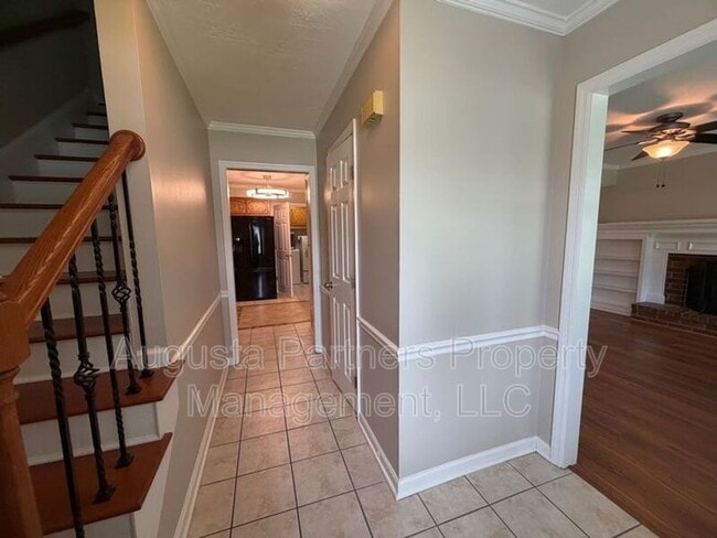 Photo - 193 Amelia Dr W