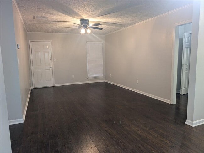 Photo - 155 Chesapeake Dr