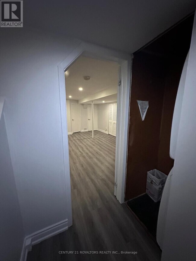 Photo - 50 Marbury Crescent