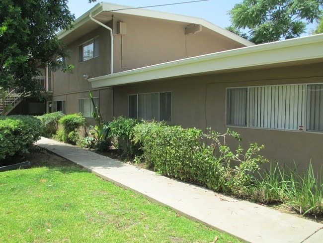 Building Photo - 930 Stillman Ave